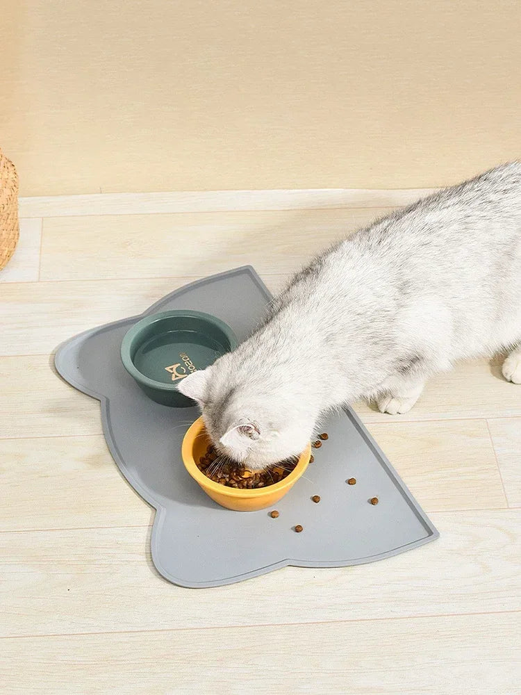 Cat-Shaped Silicone Pet Feeding Mat - Waterproof & Spill-Proof